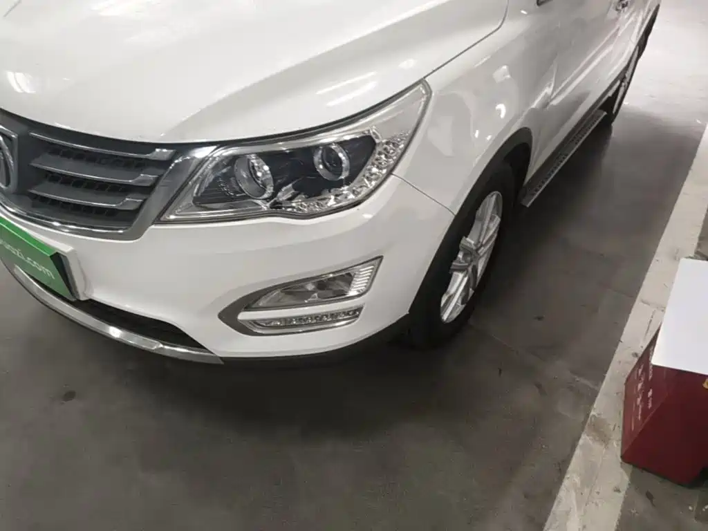 Фото 24 - Baojun 560