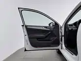 Photo 8 - Volkswagen Sagitar