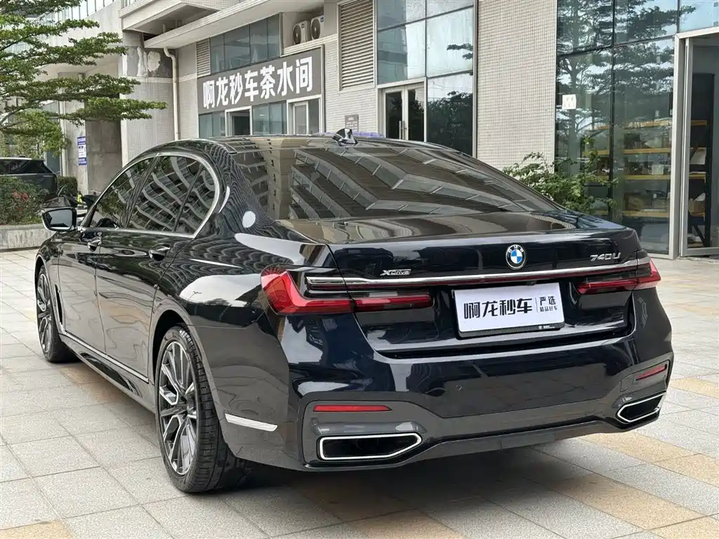 BMW 7 Series 2021 Model 730Li M Sport Package фото 24