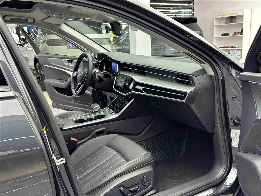 Audi A6 (Import) 2023 Model allroad quattro 55 TFSI Premium Off-road Version фото 8