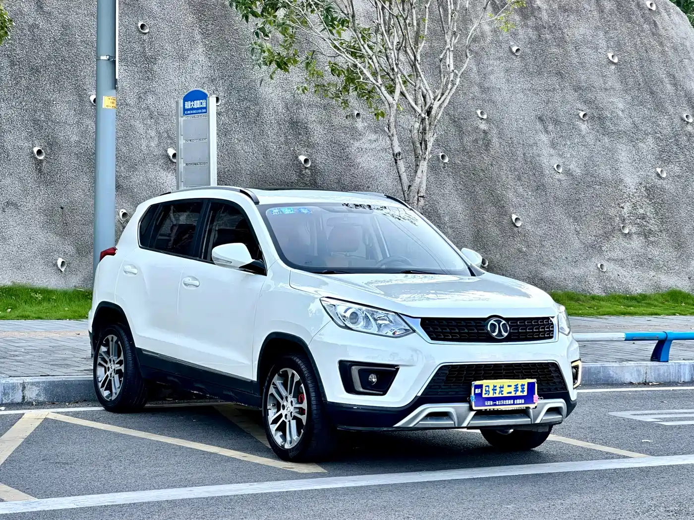 BAIC Senova X35 2016 2016 1.5L Automatic Luxury Edition