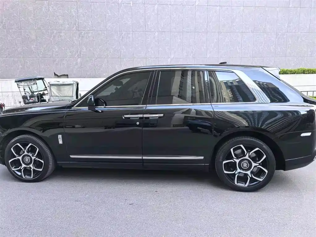 Rolls-Royce Cullinan 2024 2024 4-Seater