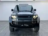 Photo 3 - Land Rover Defender