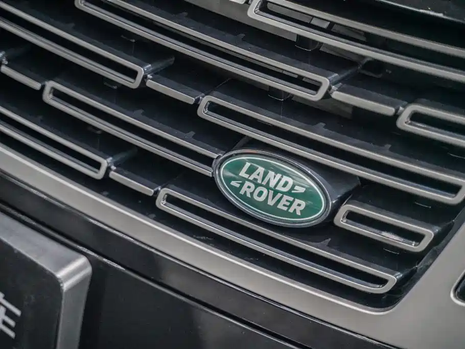 Land Rover Range Rover 2025 3.0 L6 400PS Flourishing Era Extended Wheelbase фото 6