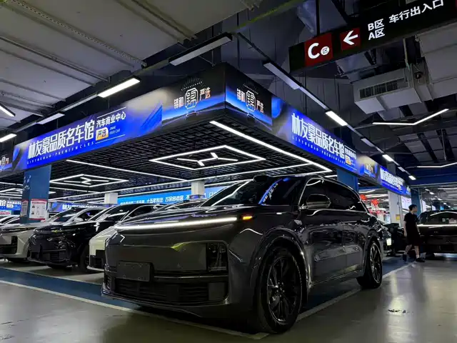 Li Auto L8 Max