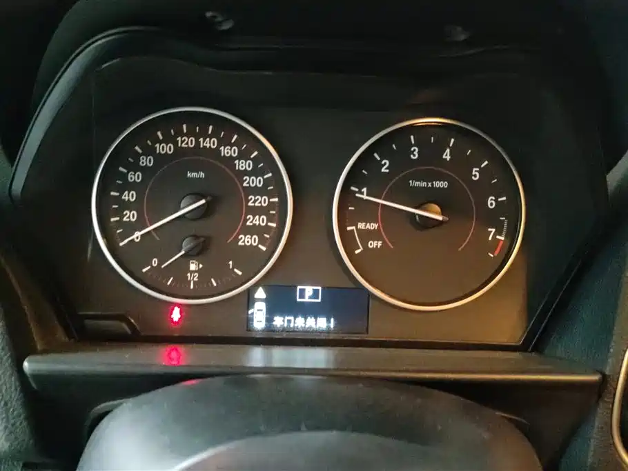 BMW 1 Series (Import) 2013 Facelift 118i Sport Model фото 14
