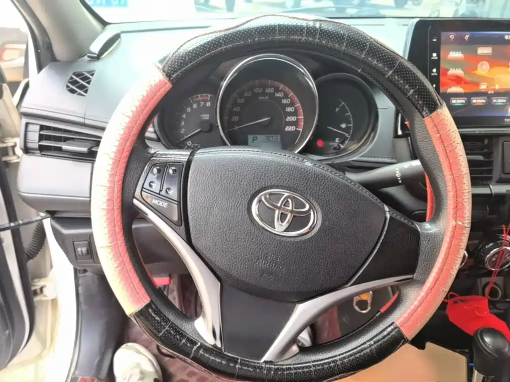 Фото 11 - Toyota Vios
