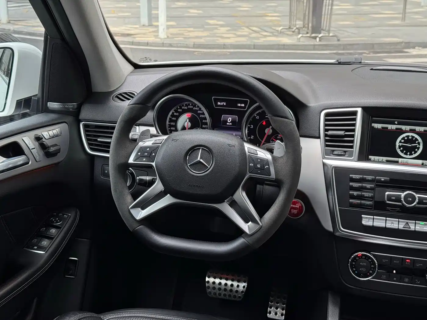 Mercedes-Benz M-Class AMG 2014 AMG ML 63 фото 13