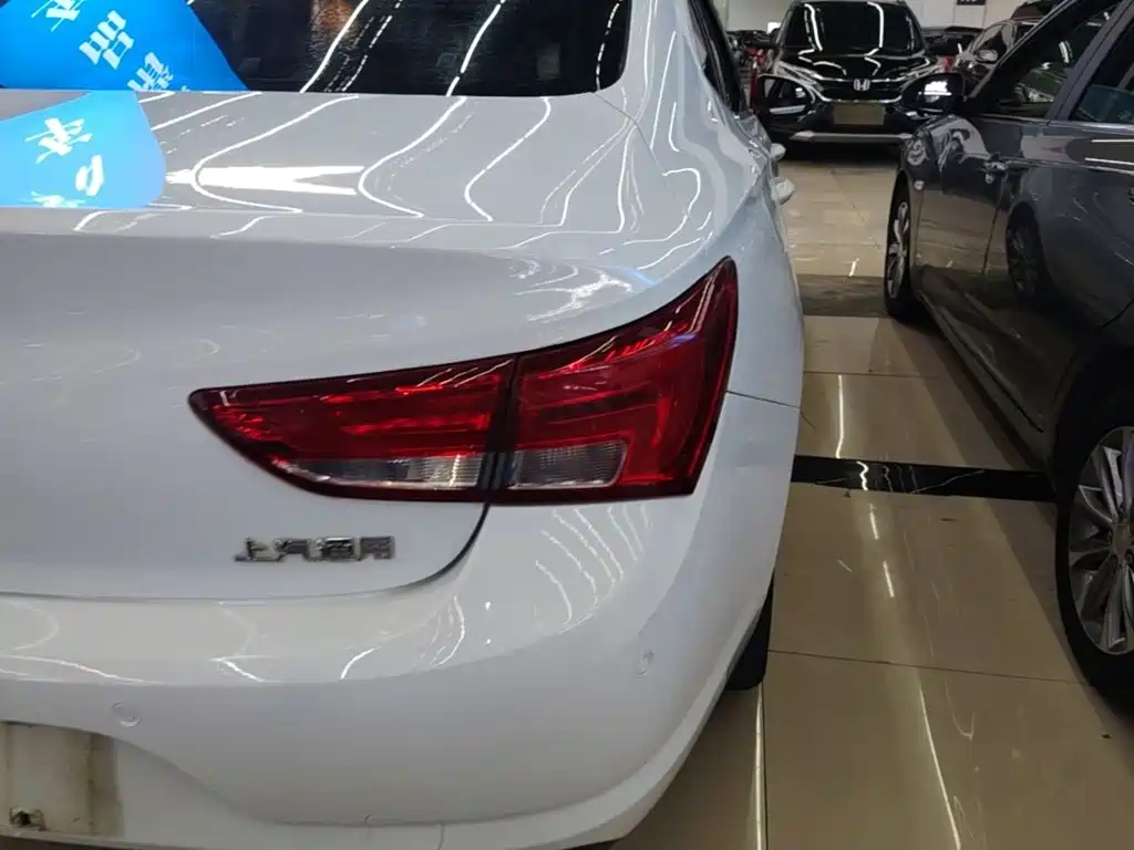 Фото 8 - Buick Verano