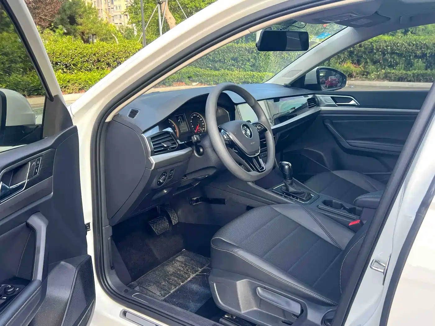 Volkswagen Lavida 2019 1.5L Automatic Comfort Edition China VI фото 7