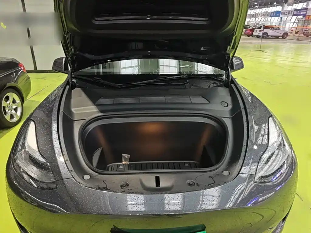 Фото 20 - Tesla Model Y
