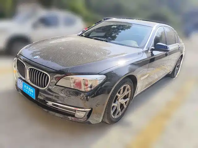 BMW 7 Series 2013 Model 730Li Leading — фото 1