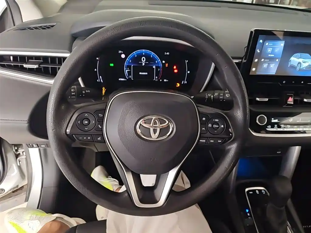 Toyota Frontlander 2023 2.0L CVT Luxury Edition фото 7
