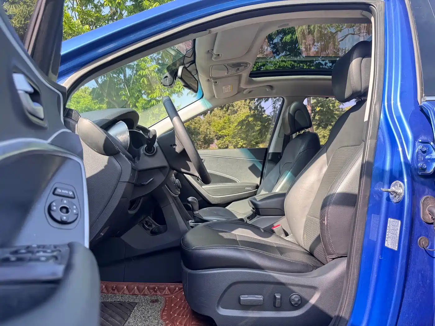 Hyundai Santa Fe 2015 2.4L Automatic 2WD Smart 5-seater фото 5