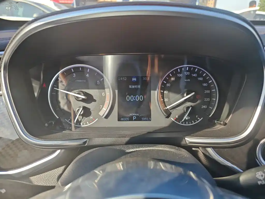 Dongfeng Fengguang Fengguang ix5 2019 2019 220T CVT Zhi Shang China VI