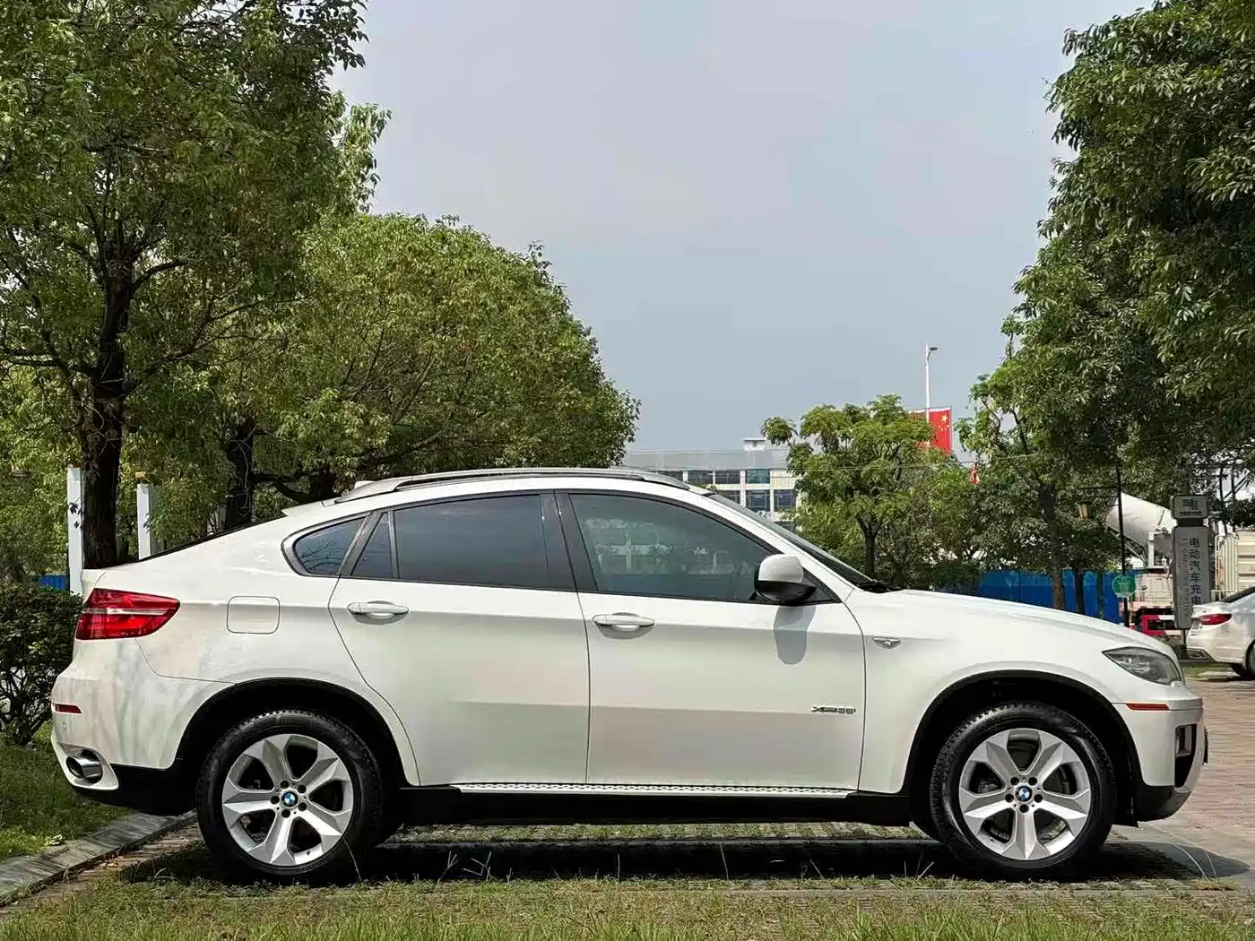 BMW X6 2014 xDrive35i Sport фото 12