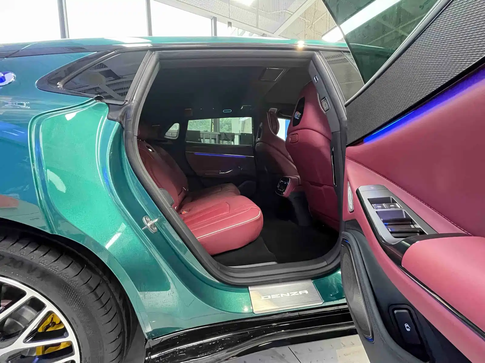 Фото 9 - Denza Z9GT