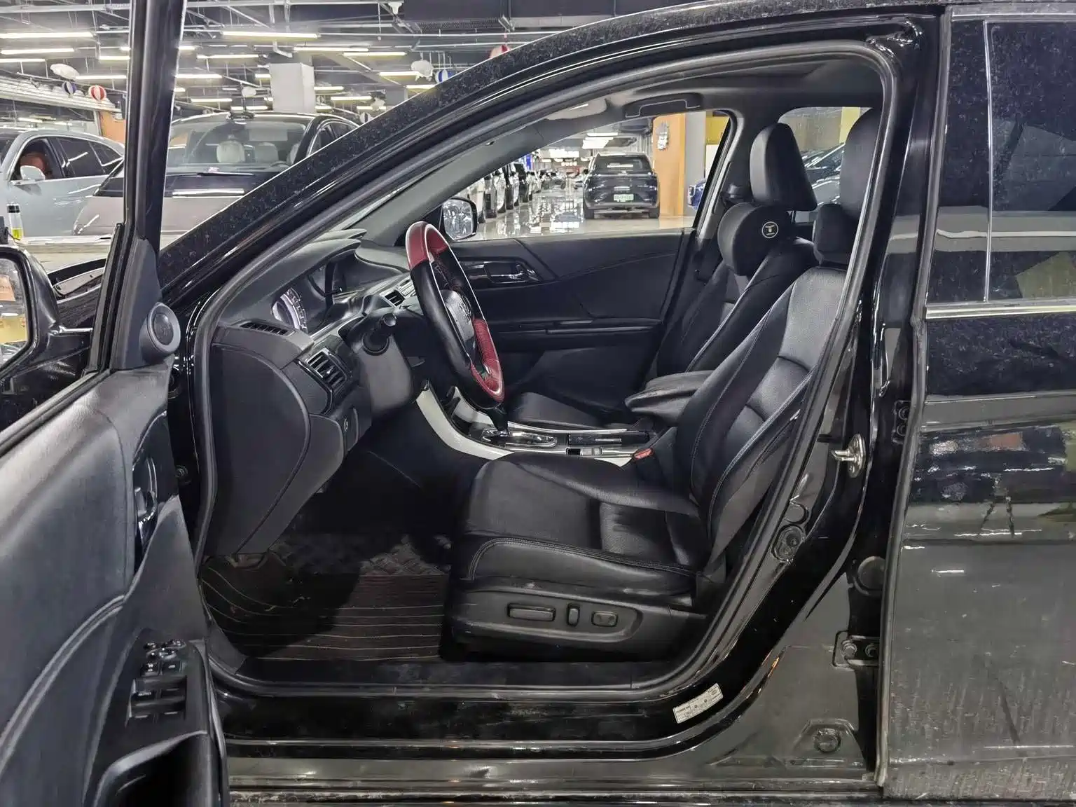 Photo 4 - Honda Accord