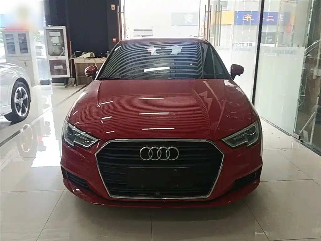Audi A3 2018 30th Anniversary Sportback 35 TFSI Progressive фото 3
