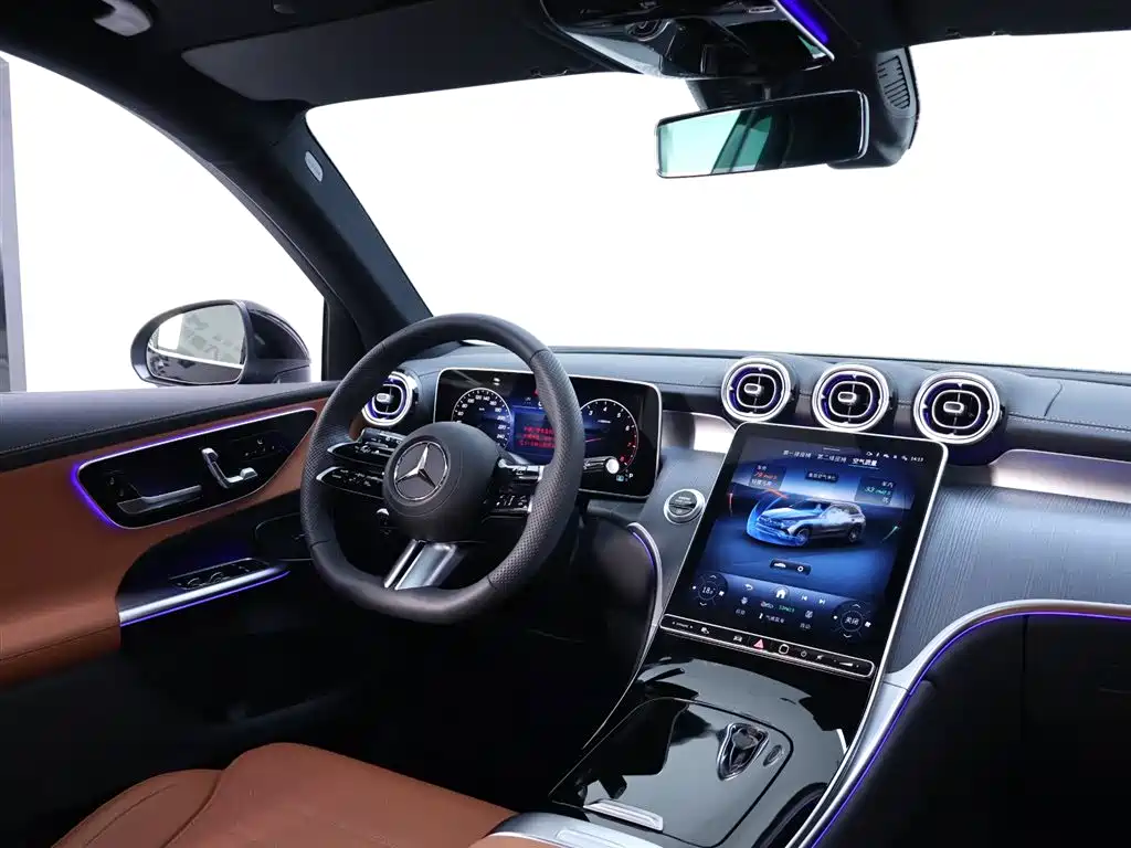 MERCEDES-BENZ GLC