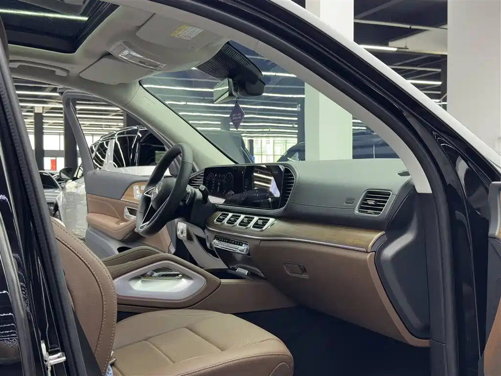 Mercedes-Benz GLE 2024 GLE 450 4MATIC Fashion фото 8