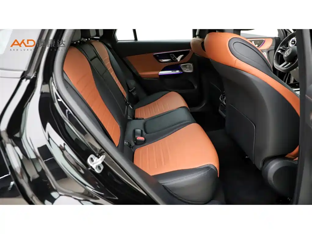 Mercedes-Benz GLC Coupe 2025 GLC 300 4MATIC Coupe SUV фото 8