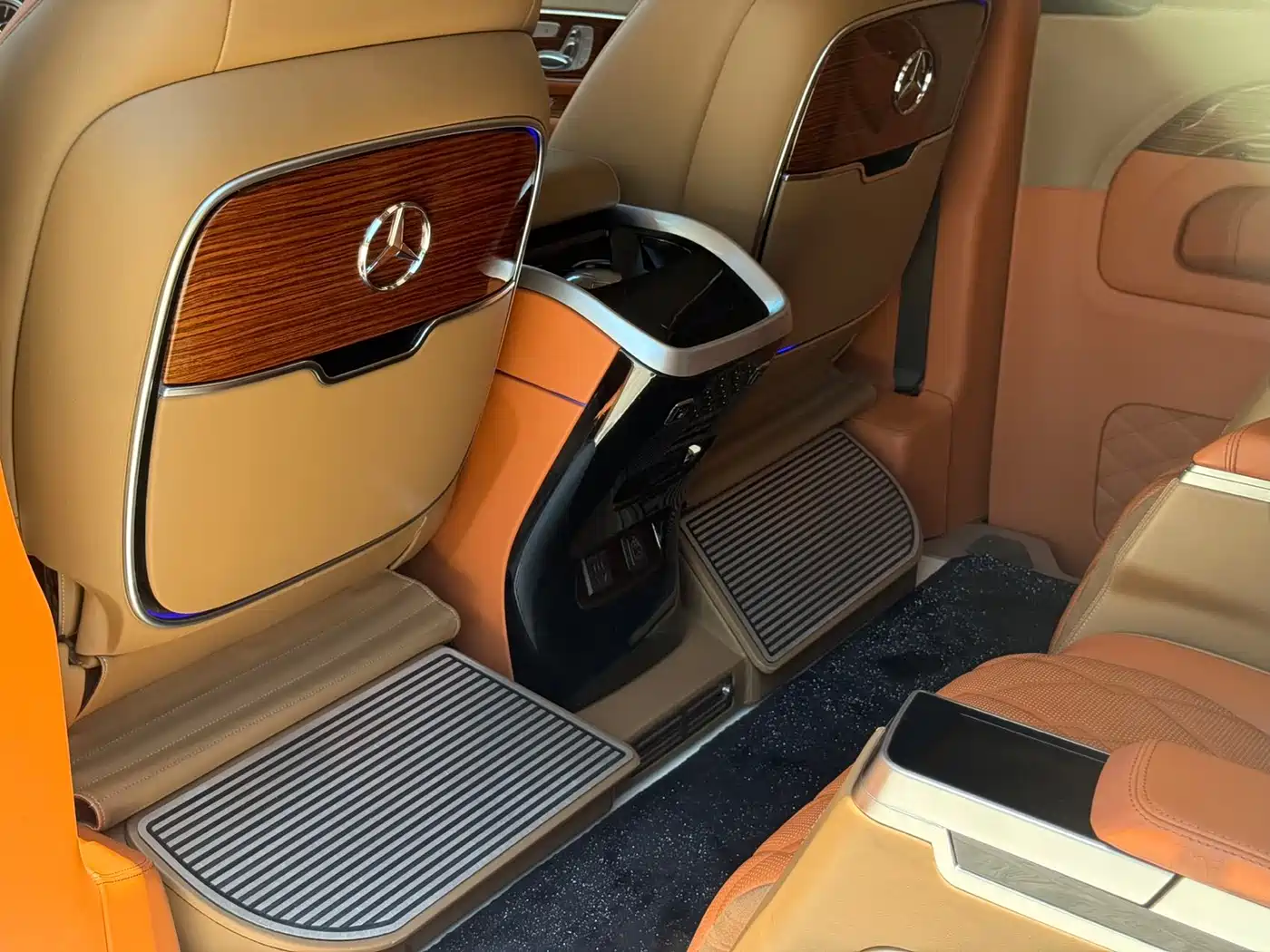 Mercedes-Benz Vito 2023 2.0T Business 7-Seater фото 14