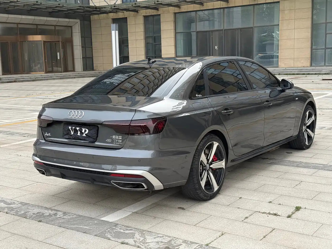 Audi A4L 2023 45 TFSI quattro Premium Sport фото 13