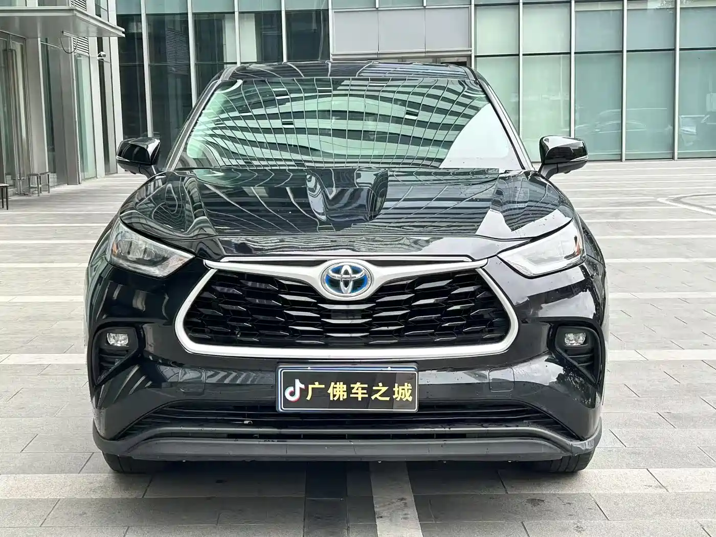 Toyota Highlander 2024 2.5L Smart Hybrid 4WD Elite 7-seater фото 2