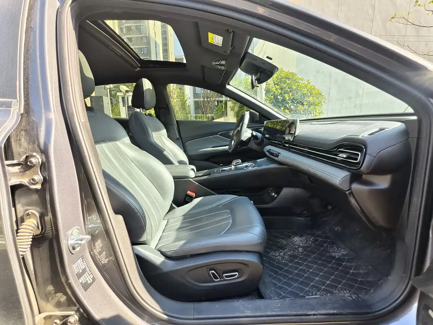 GAC Trumpchi Trumpchi Emkoo 2024 Model 270T DCT Shadow Leopard R-Style Edition фото 11