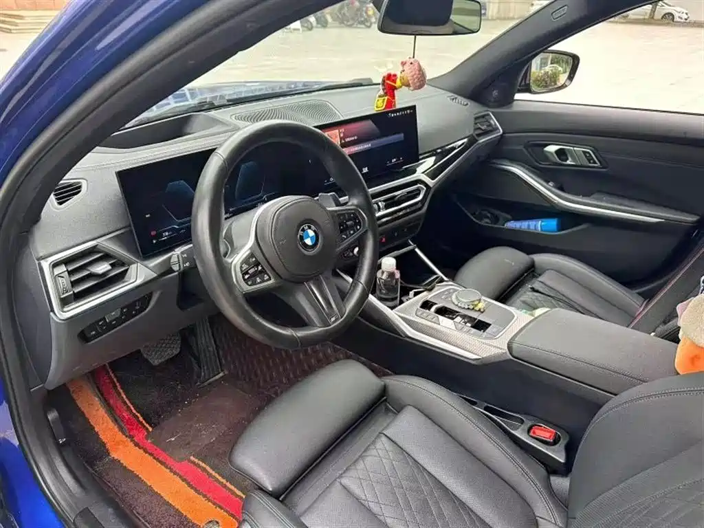 BMW 3 Series 2023 330i M Sport Shadow Edition фото 4