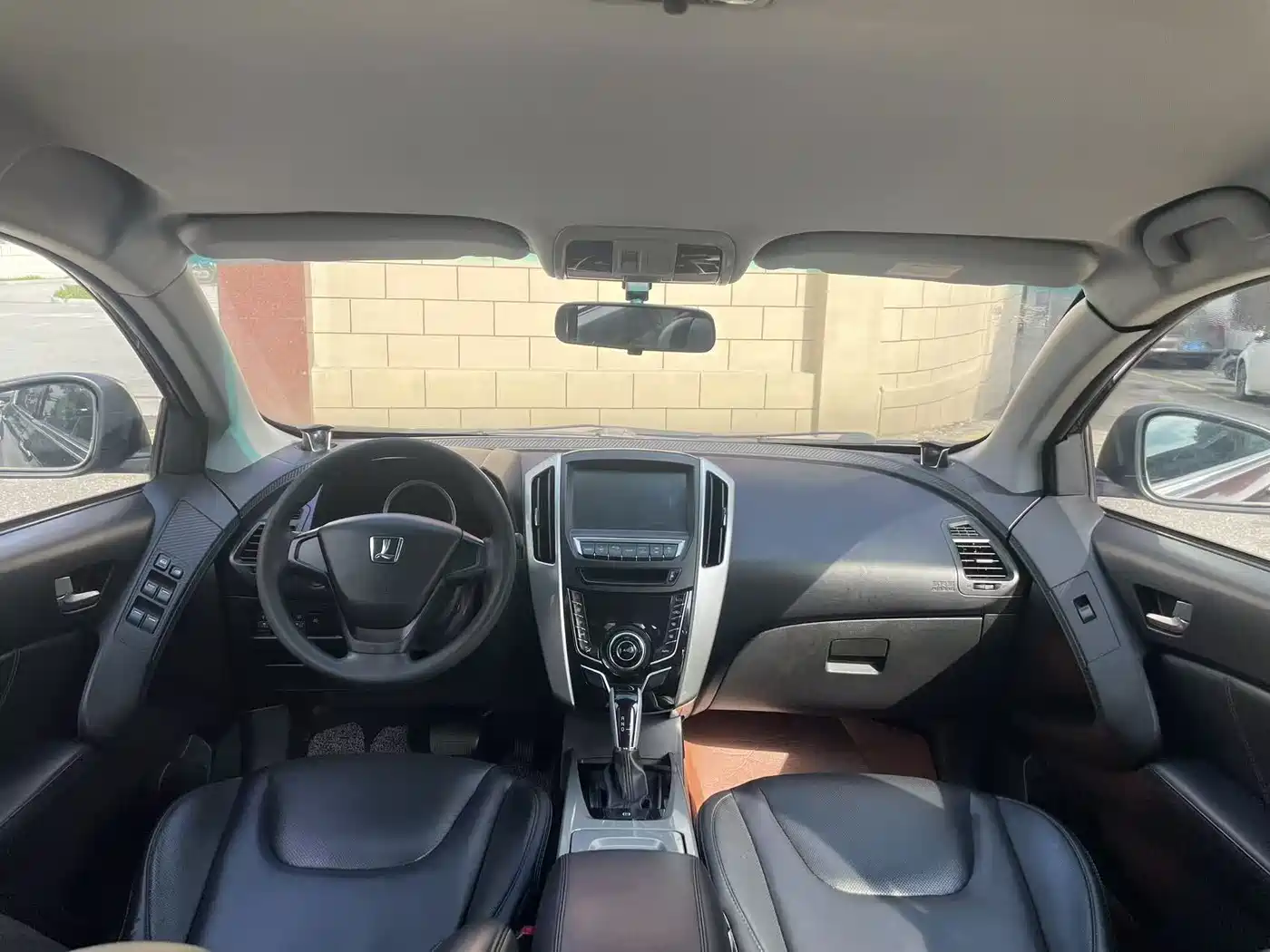 Luxgen U6 SUV 2016 2015 1.8T Innovation Upgrade