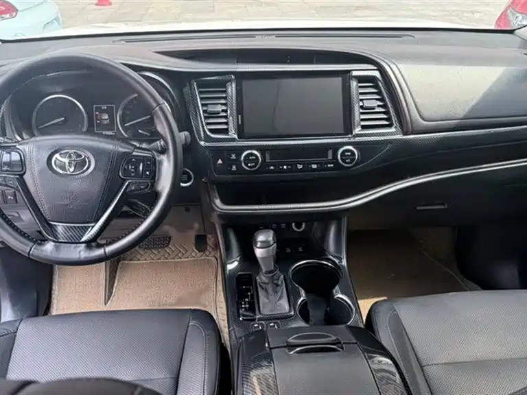 Toyota Highlander 2021 2.0T AWD Luxury 7-Seater фото 21