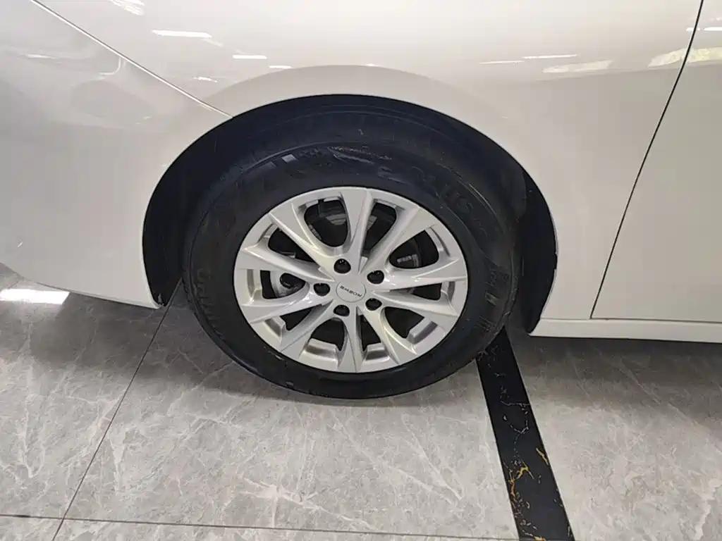 Roewe i5 2025 2023 1.5L CVT Luxury Edition