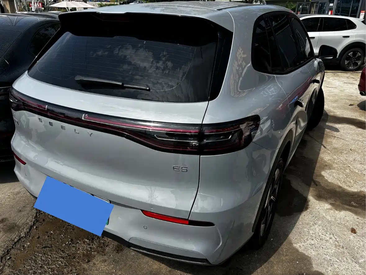 Фото 5 - Geely Galaxy Galaxy E5