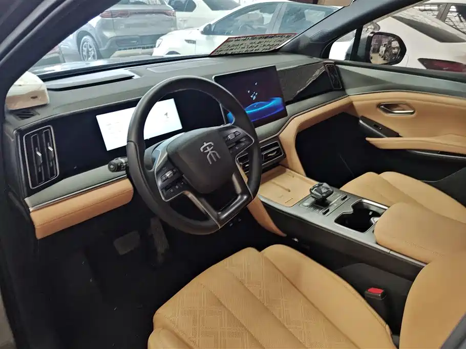 BYD Song L DM-i 2024 112km Leading Edition фото 12