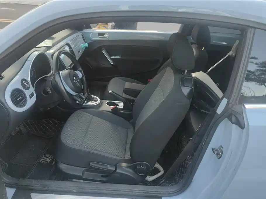 Volkswagen Beetle 2014 1.2TSI Fashion Edition фото 9