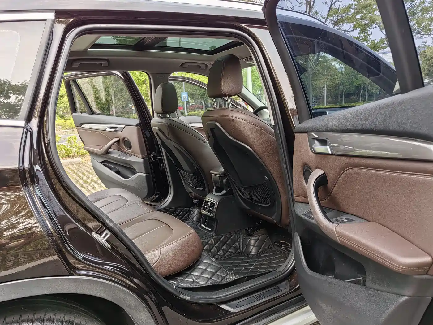 BMW X1 2018 xDrive20Li Premium Model фото 11
