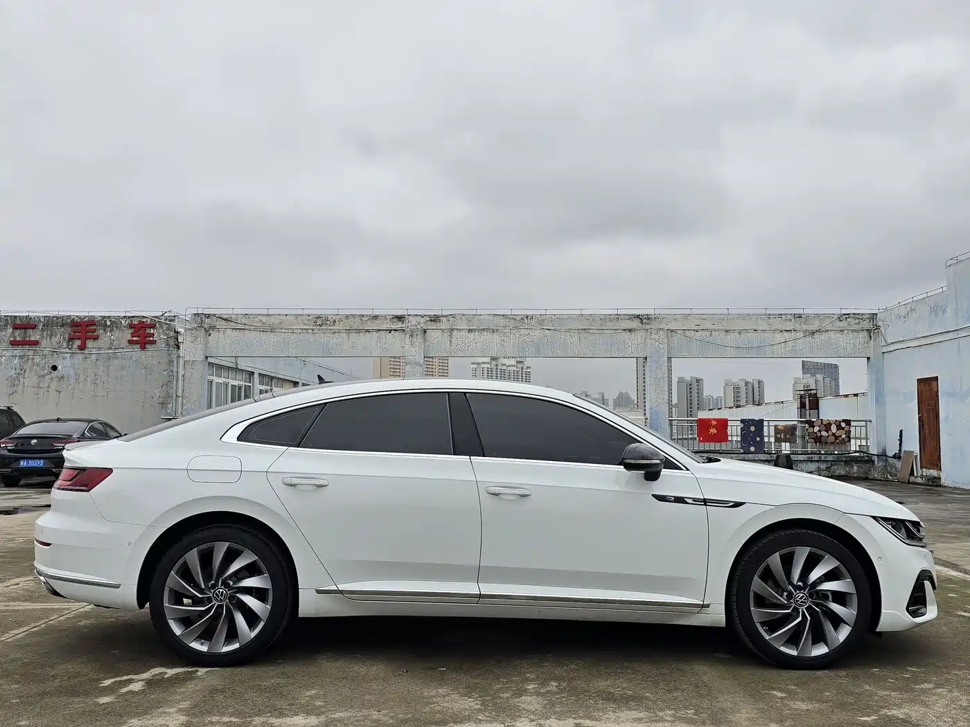 Volkswagen FAW-Volkswagen CC 2023 380TSI Eye-catching Edition фото 4