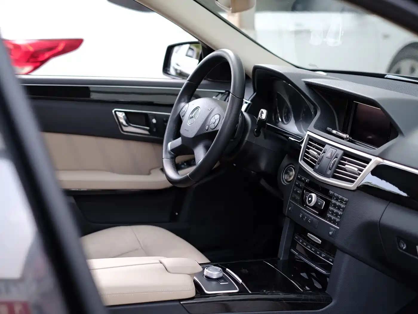 Mercedes-Benz E-Class 2011 E 300 L Fashion Premium фото 39