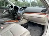Фото 12 - Toyota Camry