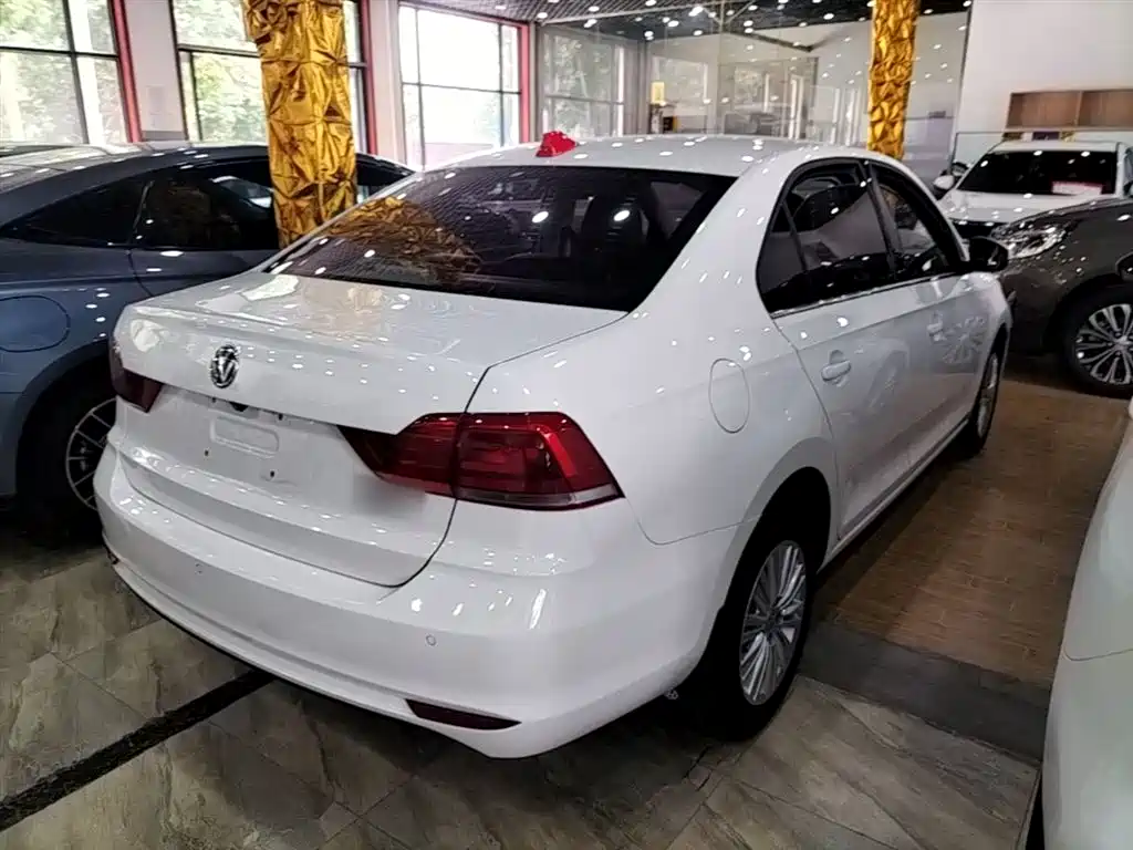 Volkswagen Santana 2018 1.5L Automatic Comfort Edition фото 7