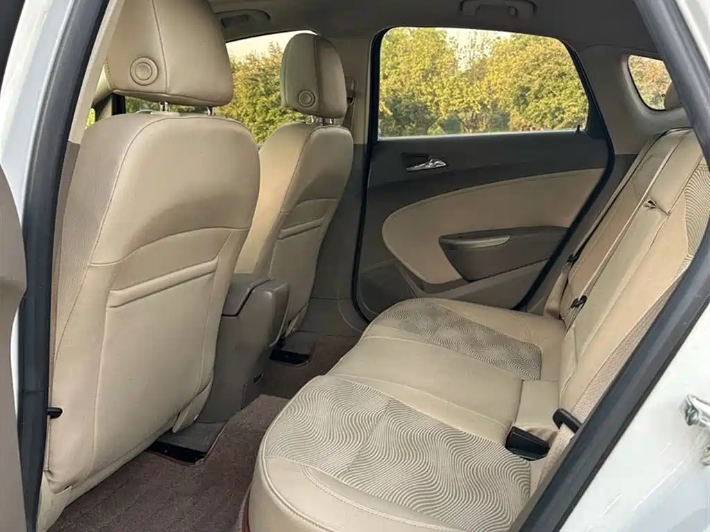 Buick Excelle 2013 GT 1.6L Automatic Fashion Edition фото 7