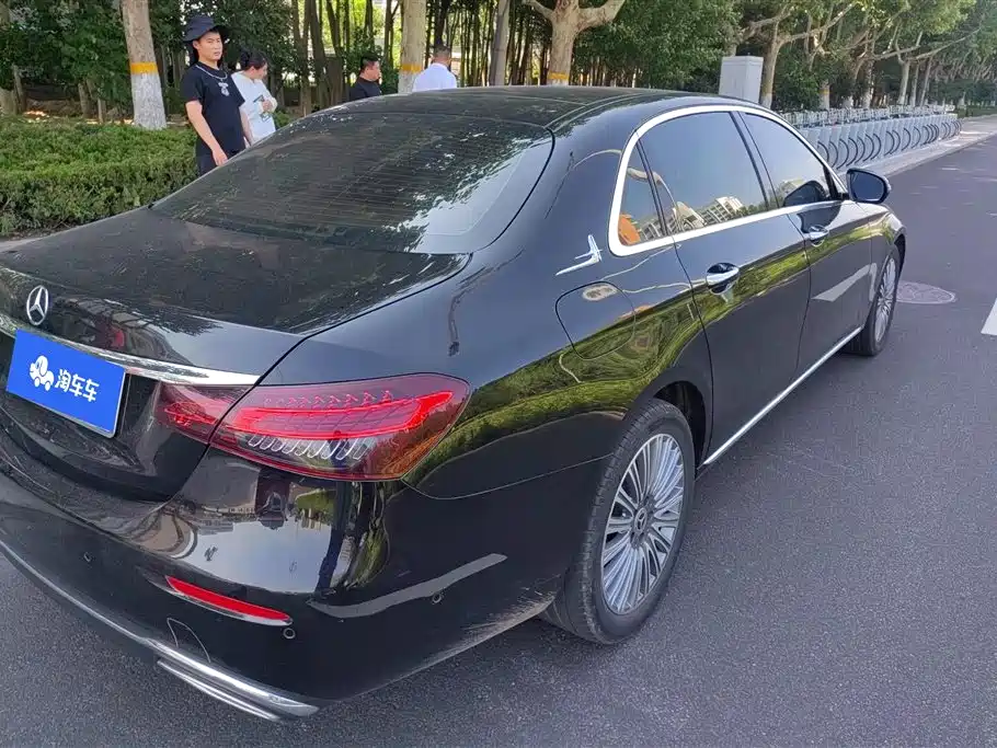 Mercedes-Benz E-Class 2021 E 300 L Fashion фото 3