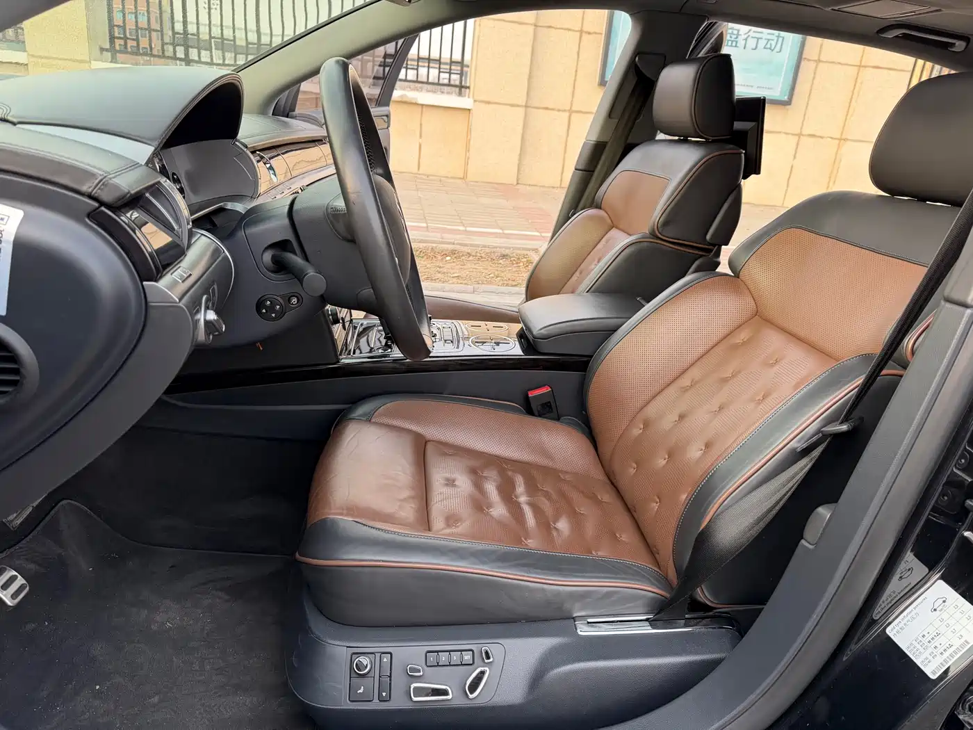 Volkswagen Phaeton 2015 Model 3.0L Exclusive Edition фото 12