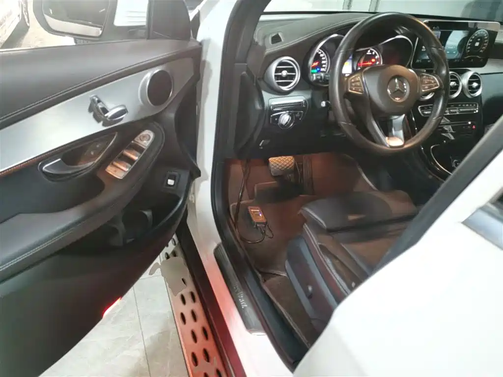 Mercedes-Benz GLC 2018 GLC 200 4MATIC фото 16