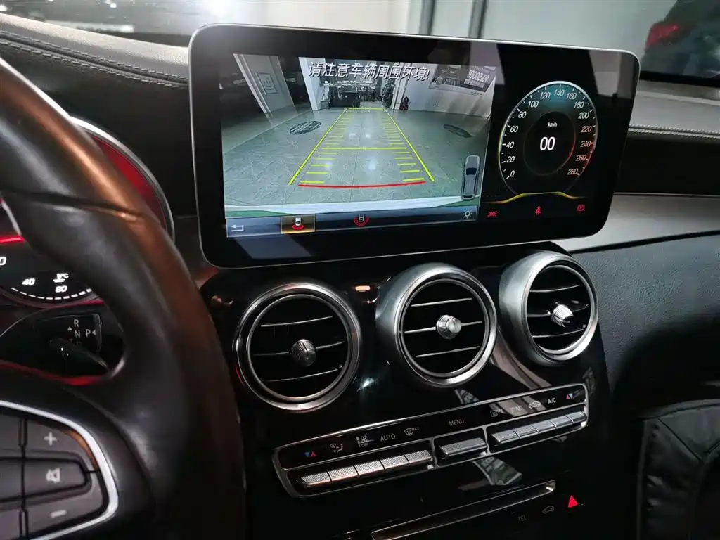 Mercedes-Benz GLC 2018 GLC 200 4MATIC фото 11