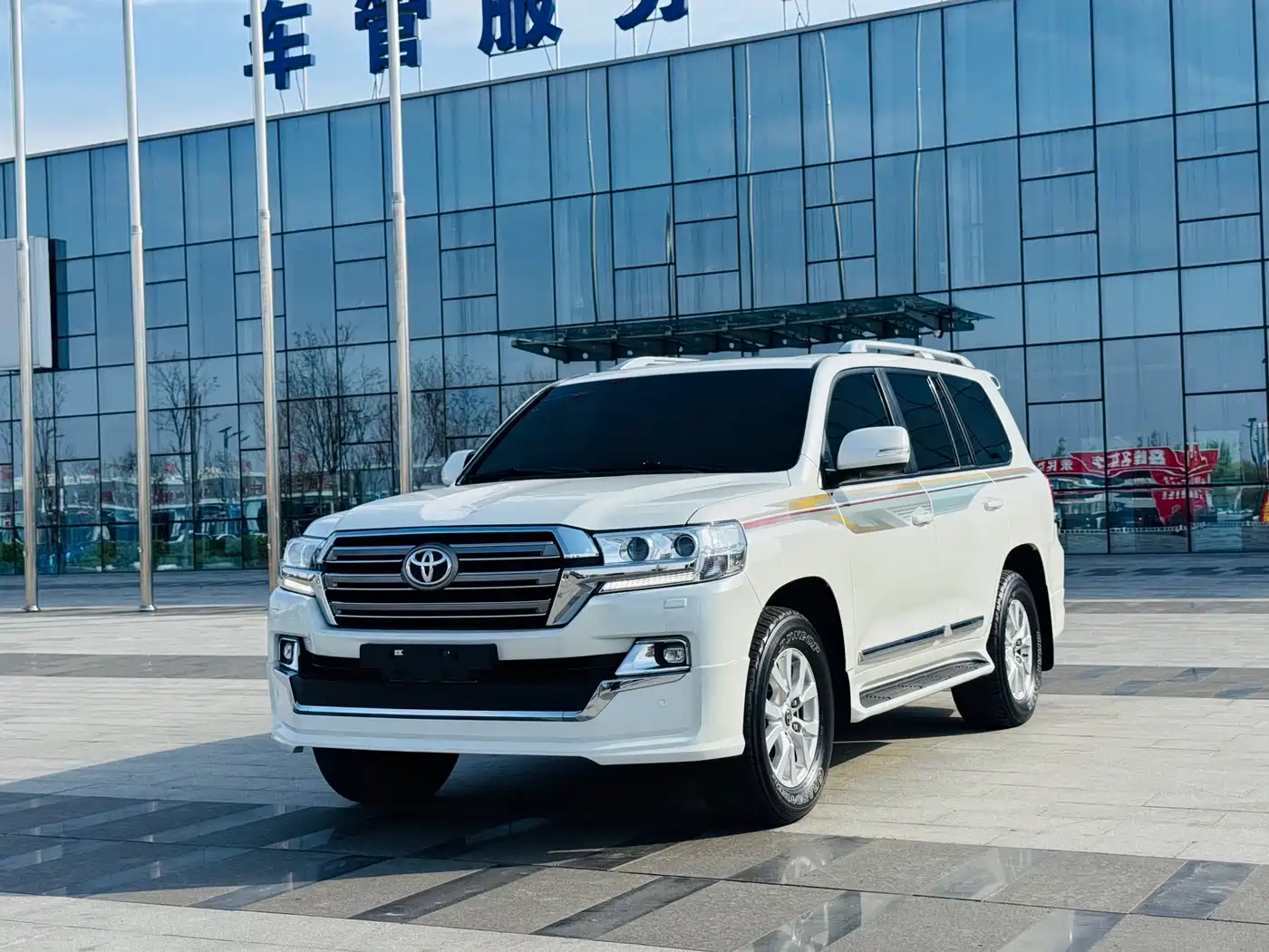 Toyota Land Cruiser (Import) фото 3