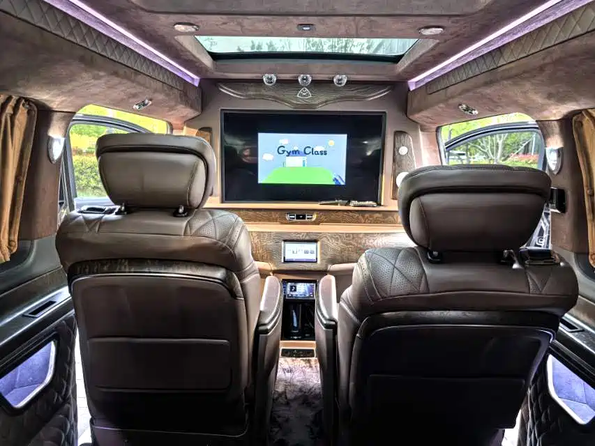 Mercedes-Benz V-Class 2018 V 260 L Premium Long Wheelbase Edition China VI фото 11