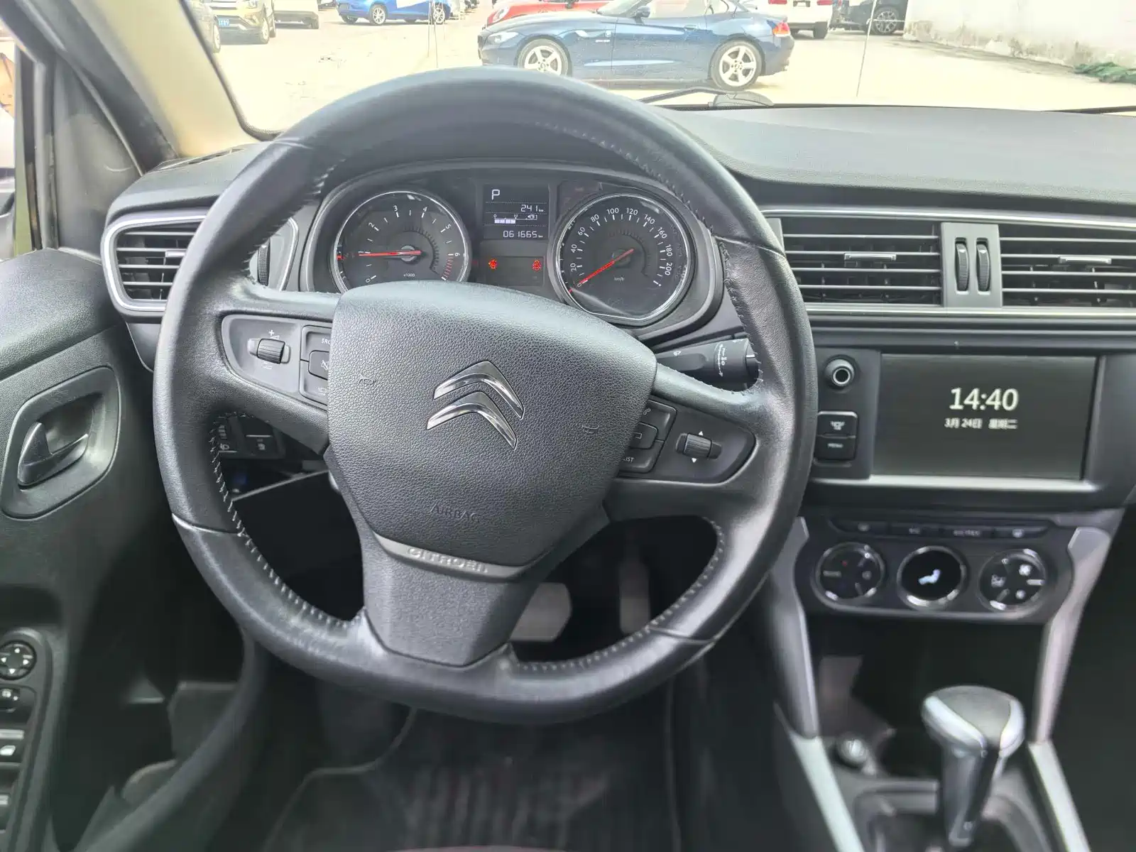 Фото 9 - Citroën C3-XR